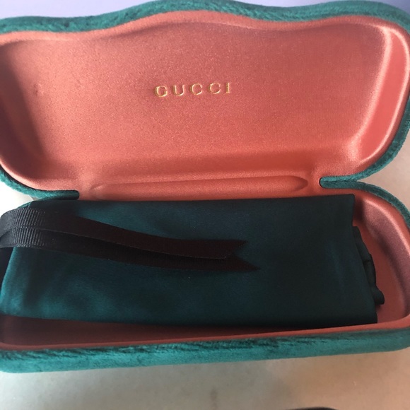 *New* GUCCI AUTHENTIC sunglasses - Picture 8 of 14